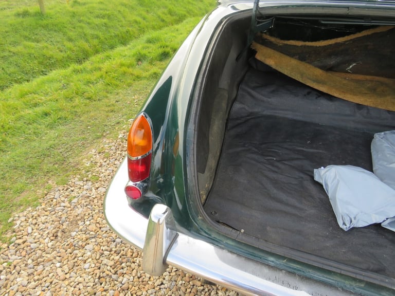 1968 Jaguar 420 4.2 MOD MANUAL Saloon Petrol Manual