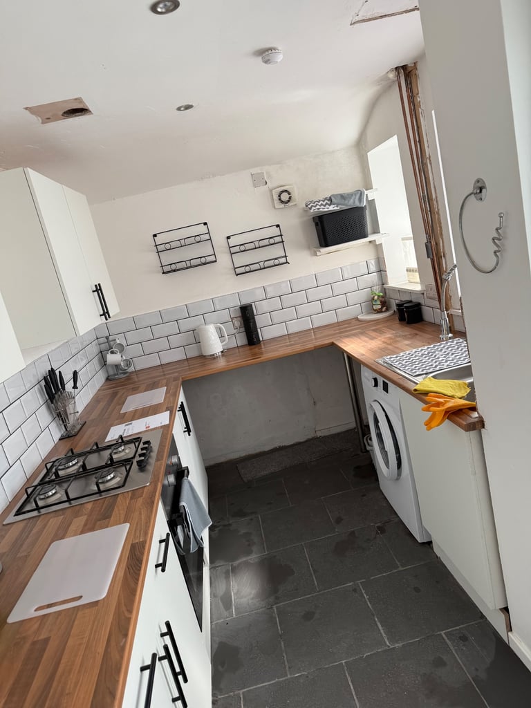 Fully furnished room to rent in the BB11 area 