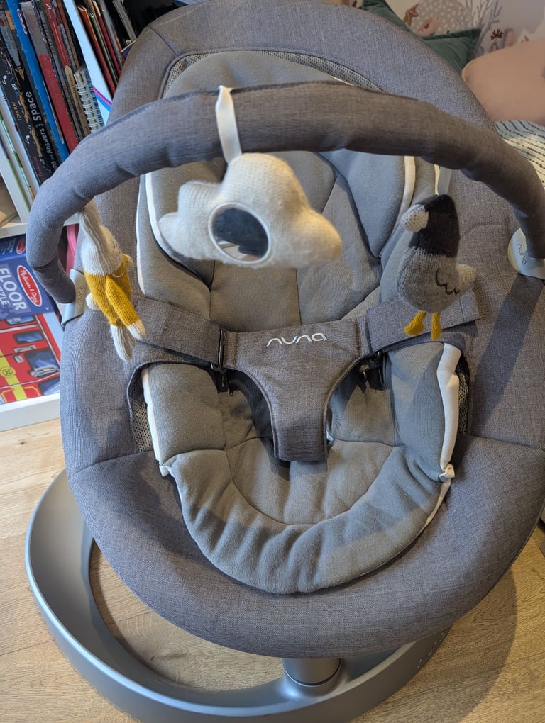 Nuna Leaf baby rocker chair 