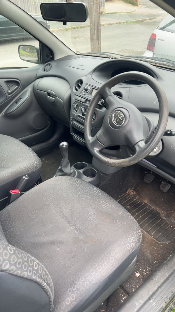 Cheap Toyota, YARIS, Hatchback, 2003, Manual, 998 (cc),3 doors for sale in Amersham, Buckinghamshire