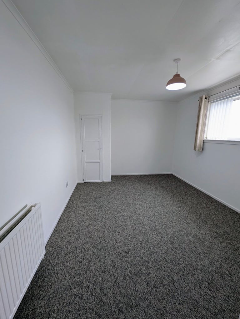 Three bedroom large house for rent in Westcliff, Dumbarton 