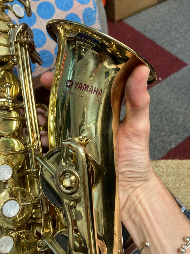 Yamaha YAS 32 purple logo, alto sax in excellent condition 