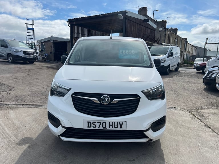 2020 Vauxhall Combo 2300 1.5 Turbo D 100ps H1 Sportive Van PANEL VAN Diesel Manual