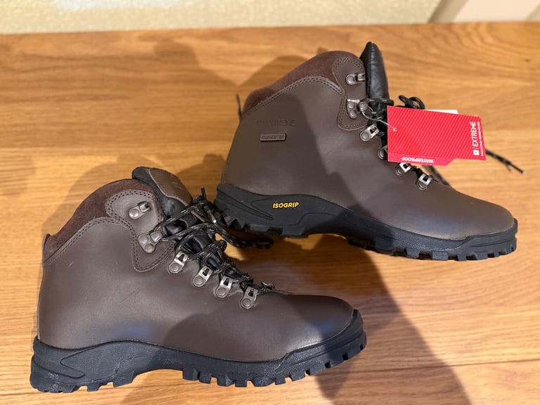 Mountain Warehouse Brown women’s walking boots Size 7. 