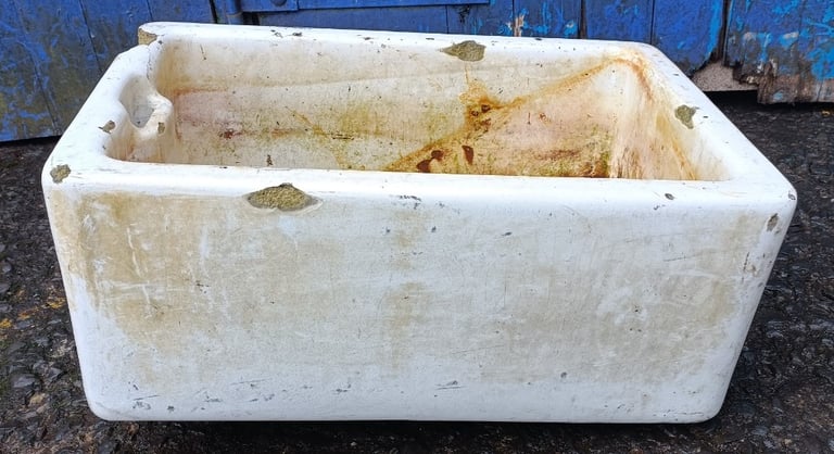 2ft White Belfast Sink (Planter) £45