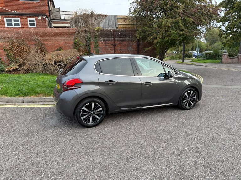 2019 Peugeot 208 1.2 PureTech Tech Edition Hatchback 5dr Petrol Manual Euro 6