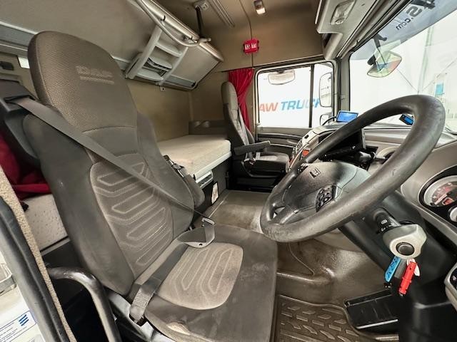 DAF XF105 460 4x2 Space Cab Tractor Unit