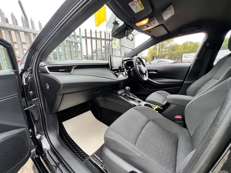 2019 Toyota Corolla 1.8 VVT-h Icon Tech Touring Sports CVT Euro 6 (s/s) 5dr ESTATE Petrol/Electri...