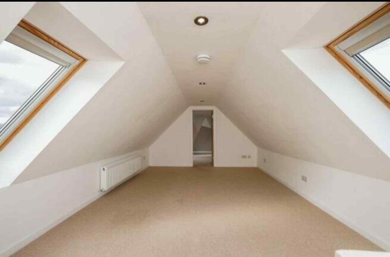 5 Bed Semi Detached House *** IMMEDIATELY AVAILABLE *** IV7 8LL