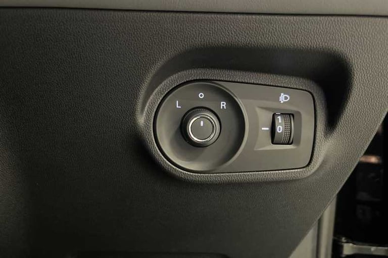 2025 MG MG S5 64kWh SE Long Range SUV 5dr Electric Auto (231 ps) SUV Electric Automatic