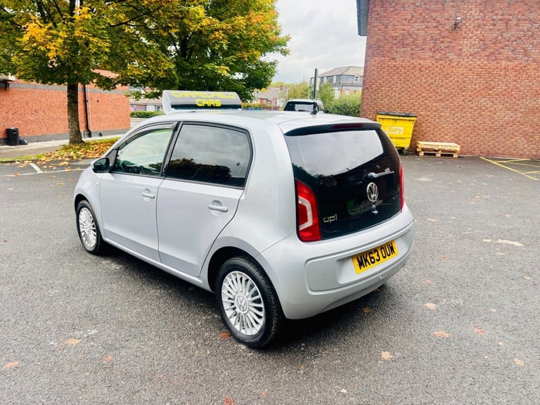 VOLKSWAGEN UP 1.0 High up! 2013