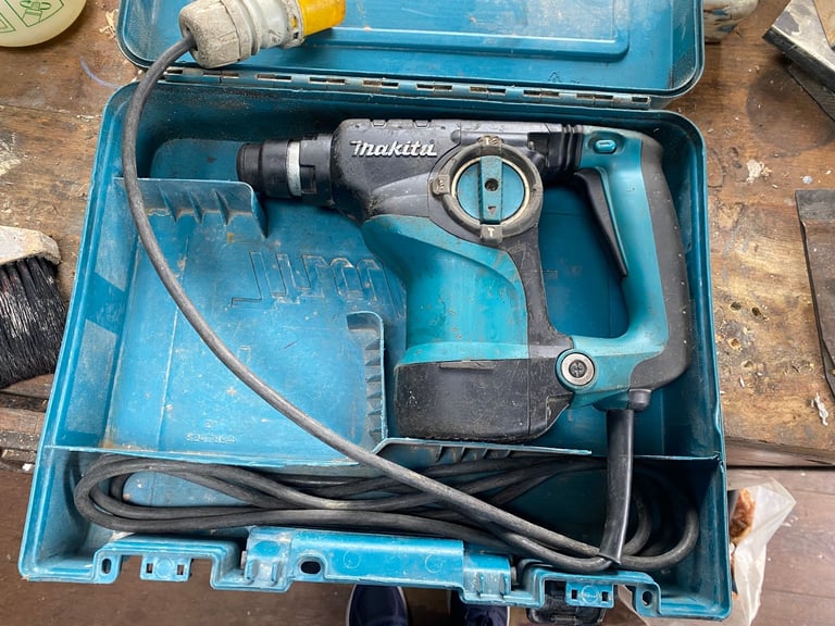 Makita Hr 2811f Drill light breaker 110v 