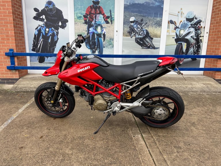 DUCATI HYPERMOTARD 1100S, IMMACULATE, EVERY EXTRA, LESS THAN 5K MILES!