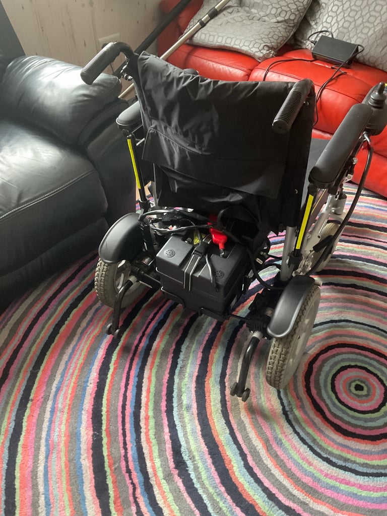 ELECTRIC WHEELCHAIR IN VERY GOOD CONDITION 