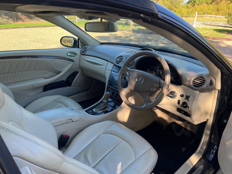 2006 Mercedes-Benz CLK 3.0 CLK280 Elegance Cabriolet 7G-Tronic 2dr CONVERTIBLE Petrol Automatic