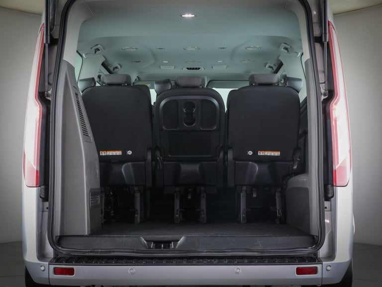 2022 Ford Tourneo Custom 2.0 320 EcoBlue Titanium Minibus Double Cab 5dr Diesel Auto L2 Euro 6 (s...
