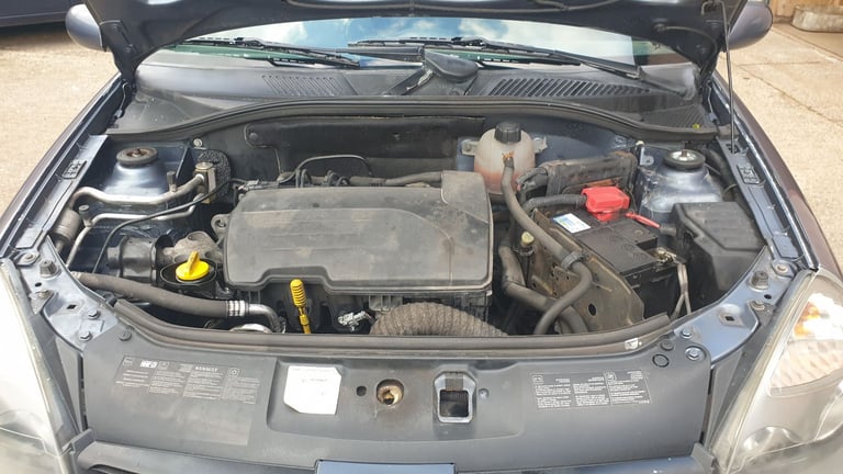 Renault Clio 1149 cc  NEW MOT ...CLUTCH,TIMING BELT replaced 3k miles ago lovely drive and condition
