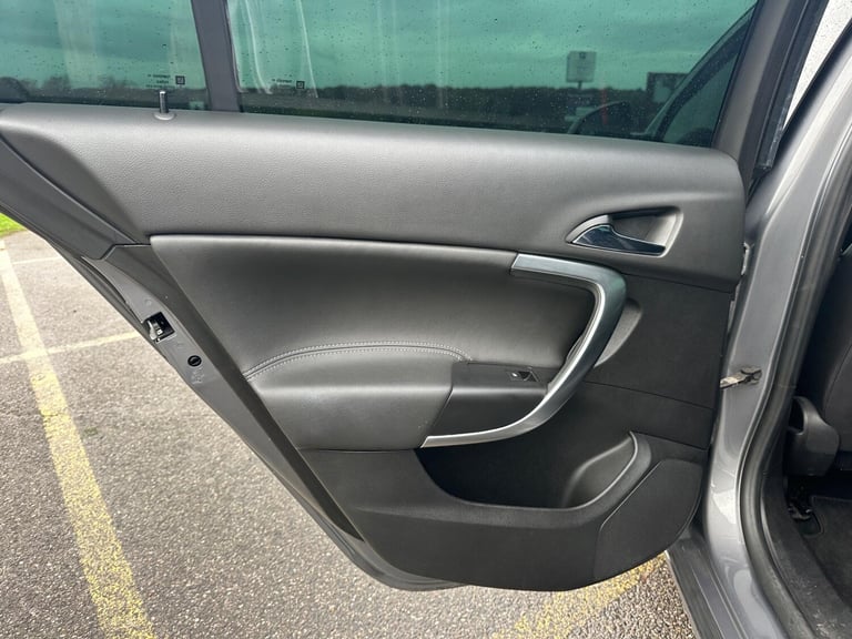 2016 Vauxhall Insignia 2.0 CDTi Elite Nav Auto Euro 6 5dr HATCHBACK Diesel Automatic