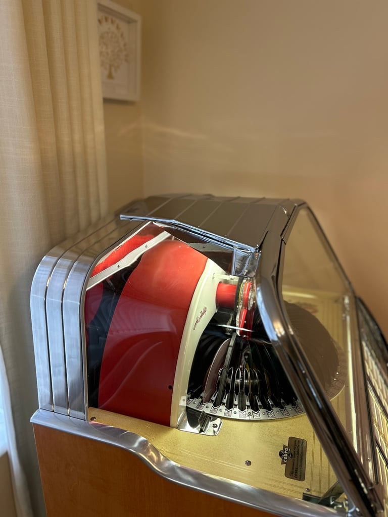 Wurlitzer 1800 jukebox 1955