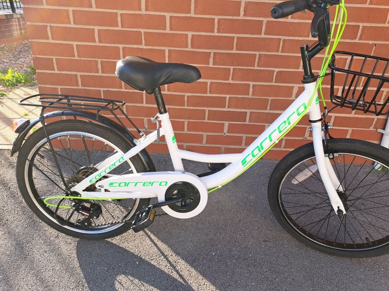 Ladies or kids small shopper bike brilliant condition ideal for birthday present 
