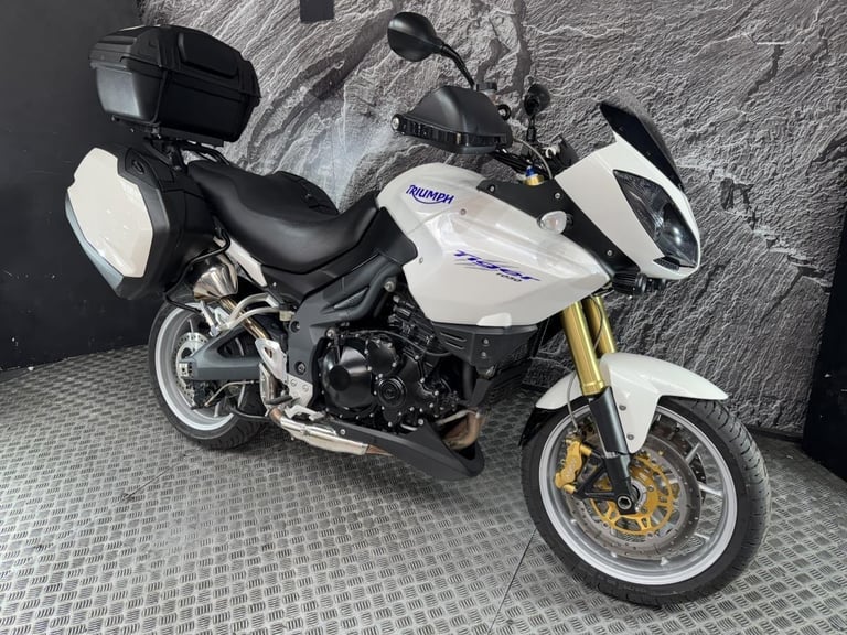TRIUMPH TIGER 1050 2011