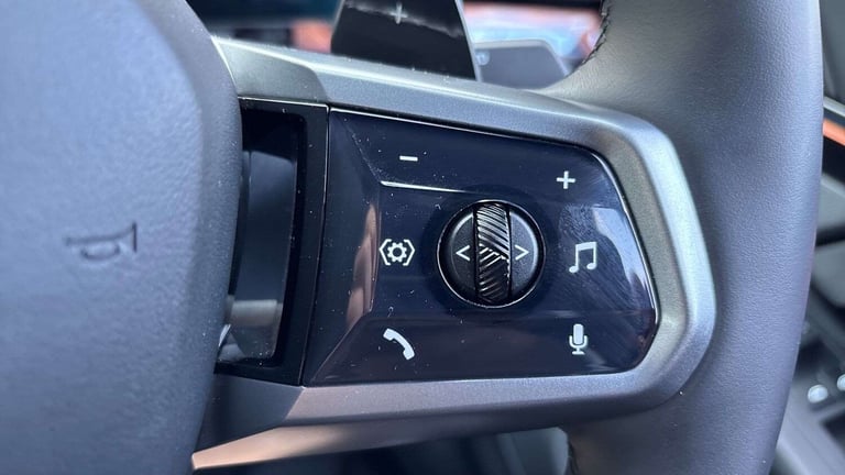 2025 BMW 5 Series 550e xDrive M Sport Pro 4dr Auto SALOON PETROL/ELECTRIC Automatic