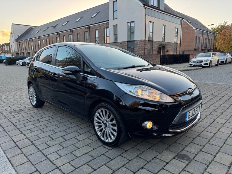 2012 Ford Fiesta 1.4 Titanium 5dr Auto HATCHBACK Petrol Automatic
