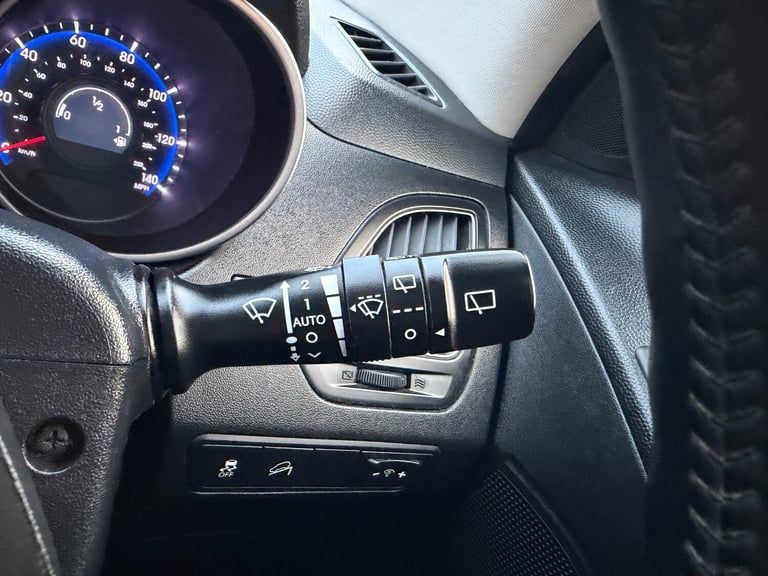 2013 Hyundai ix35 1.7 CRDi Premium SUV 5dr Diesel Manual Euro 5 (s/s) (115 ps)