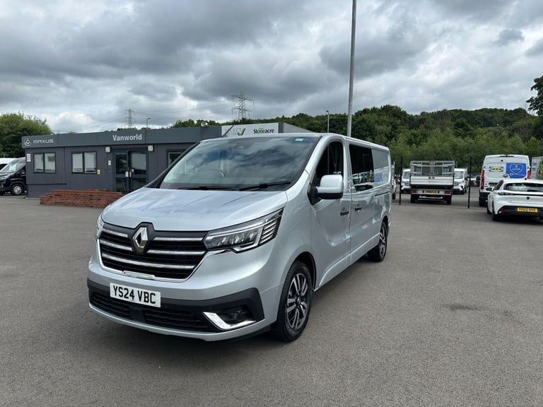 2024 Renault Trafic 2.0 dCi Blue 30 Extra Sport Crew Van EDC LWB Euro 6 (s/s) 6dr WINDOW VAN Dies...