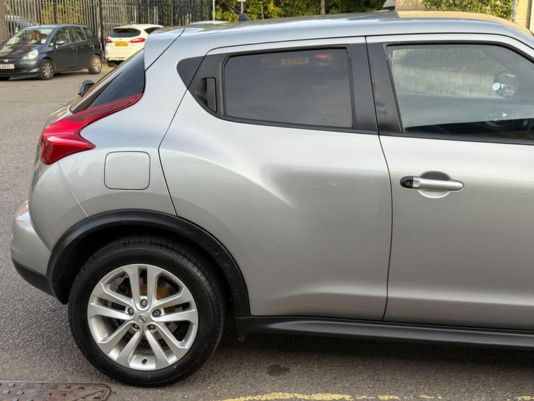 2012 Nissan Juke 1.6 Acenta 5dr [Premium Pack] HATCHBACK PETROL Manual