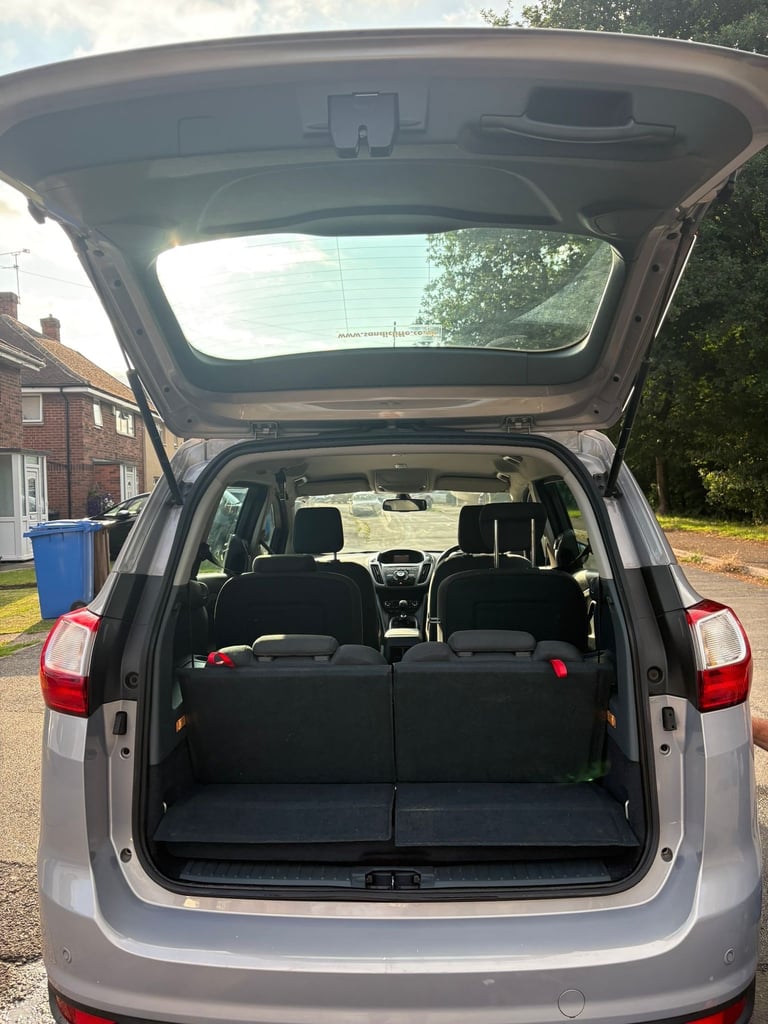 2012 Ford Grand C-Max 1.6 TDCi Titanium 5dr 7 seater diesel  MPV Diesel Manual