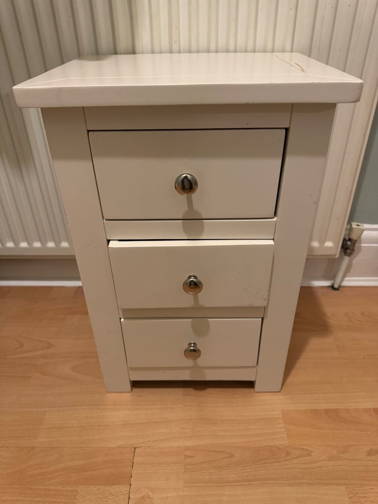 Bedside table with three drawers 