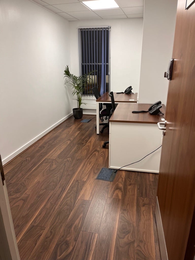 AVAILABLE 2 Person Serviced Office, Manchester City Centre M3 2GX