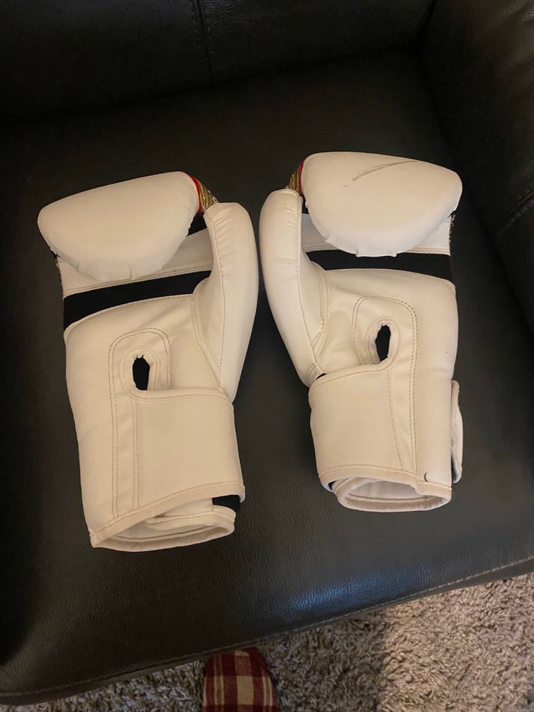 MENS BOXING GLOVES 