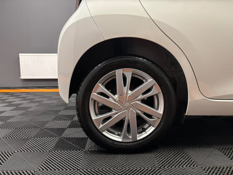 2014 Toyota AYGO 1.0 VVT-i X-Pression 5dr x-shift HATCHBACK Petrol Manual