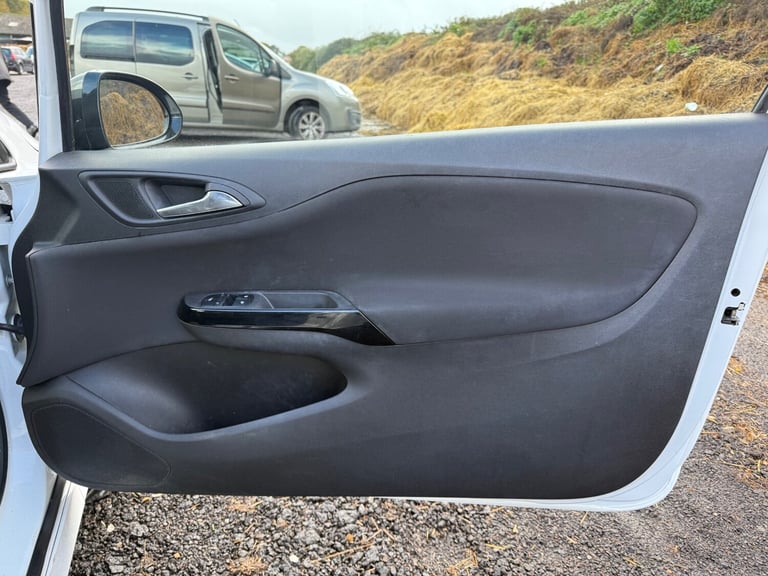 2015 Vauxhall Corsa 1.4 Limited Edition 3dr HATCHBACK Petrol Manual