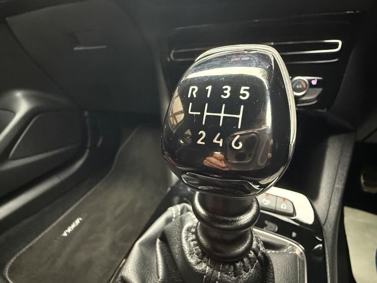 2022 Volkswagen Golf 1.5 Tsi R Line Hatchback 5dr Petrol Manual Euro 6 (s/s) (150 Ps) HATCHBACK P...