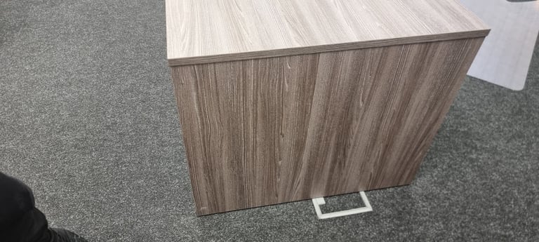 5x Office Table Anthracite Grey in Excellent Condition 180cm x 90cm x75cm