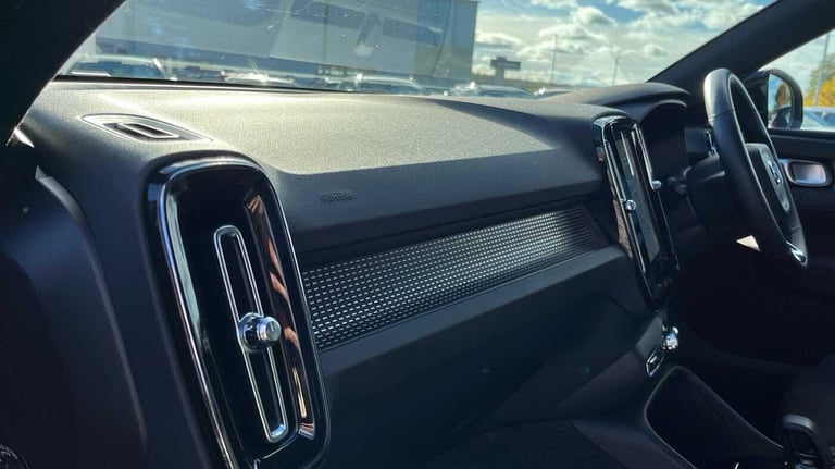 2024 Volvo XC40 Plus B3 Mild hybrid ESTATE Petrol/Electric Hybrid Automatic