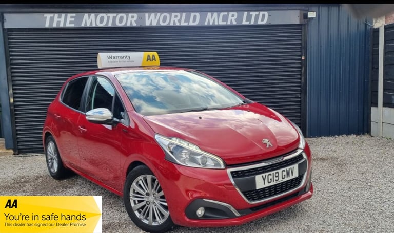 image for PEUGEOT 208 1.2 PureTech Signature 2019