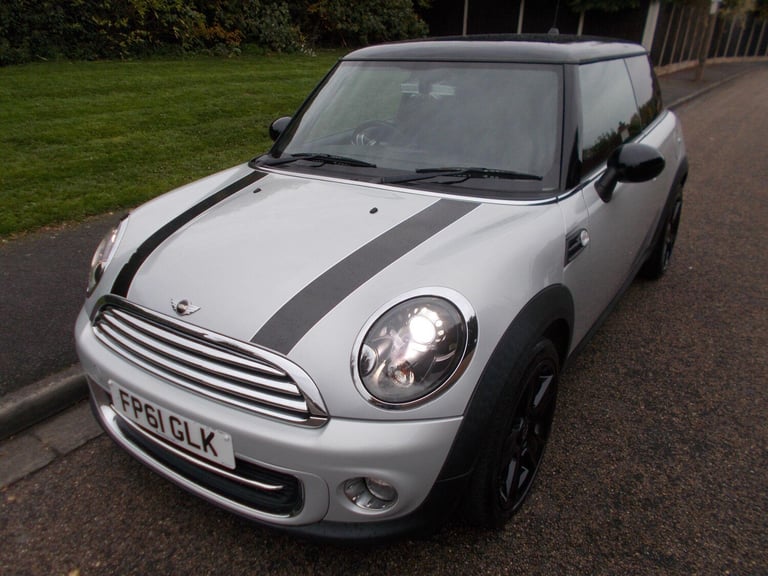 2011 MINI Hatch 1.6 Cooper Soho Euro 5 (s/s) 3dr HATCHBACK Petrol Manual