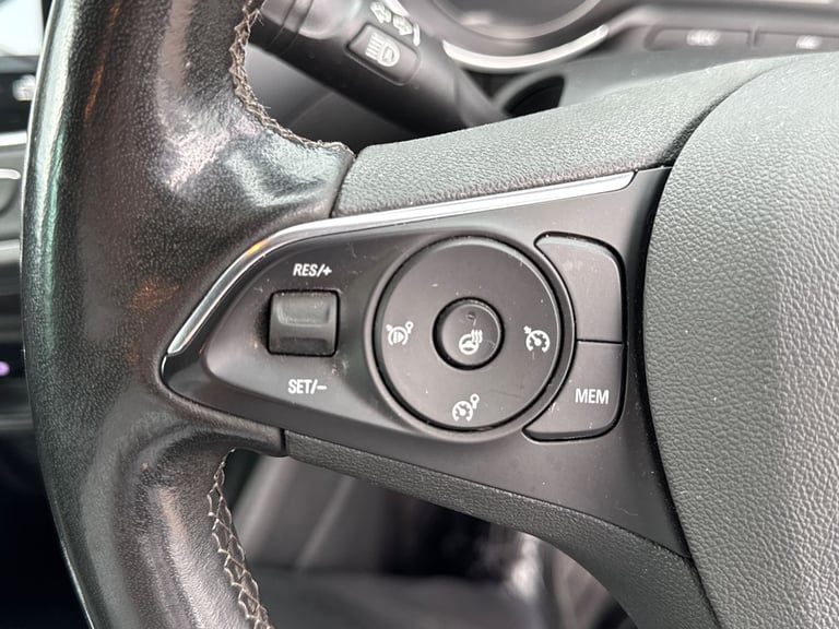 2022 Vauxhall Crossland Crossland Elite Edition 1.2 T Hatchback Petrol Manual