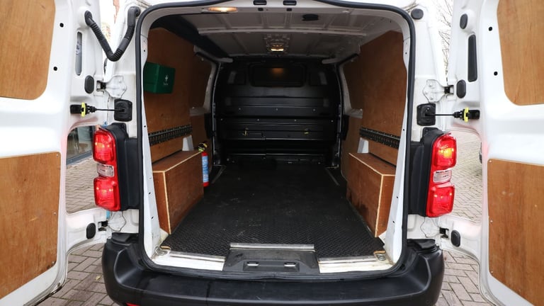 CITROEN DISPATCH M 1400 ENTERPRISE BLUEHDI SS White Manual Diesel, 2018