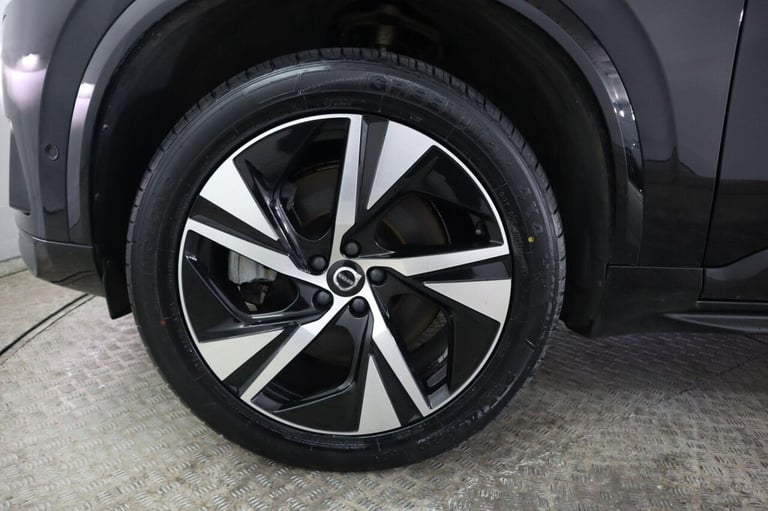 2022 Volvo XC90 2.0h T8 Recharge 18.8kWh Plus Auto 4WD Euro 6 (s/s) 5dr ESTATE PETROL/ELECTRIC Au...