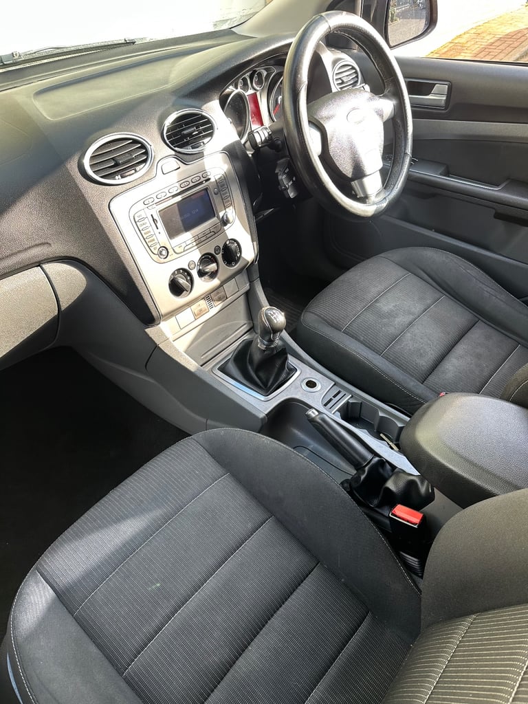 2011 Ford Focus 1.6 Tdci Diesel 12 Months Mot Full Service Good Condition Car
