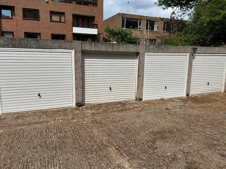 Single garage to let Highgate n6 5ay 
