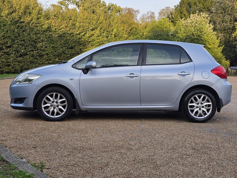 2007 Toyota Auris 1.6 Automatic VVTi TR MM 5dr . 87000 Miles . CHEAP on Fuel. GOOD Car. HATCHBACK...