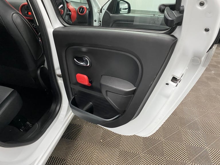 2015 Renault Twingo 0.9 TCe ENERGY Dynamique S Euro 6 (s/s) 5dr HATCHBACK Petrol Manual