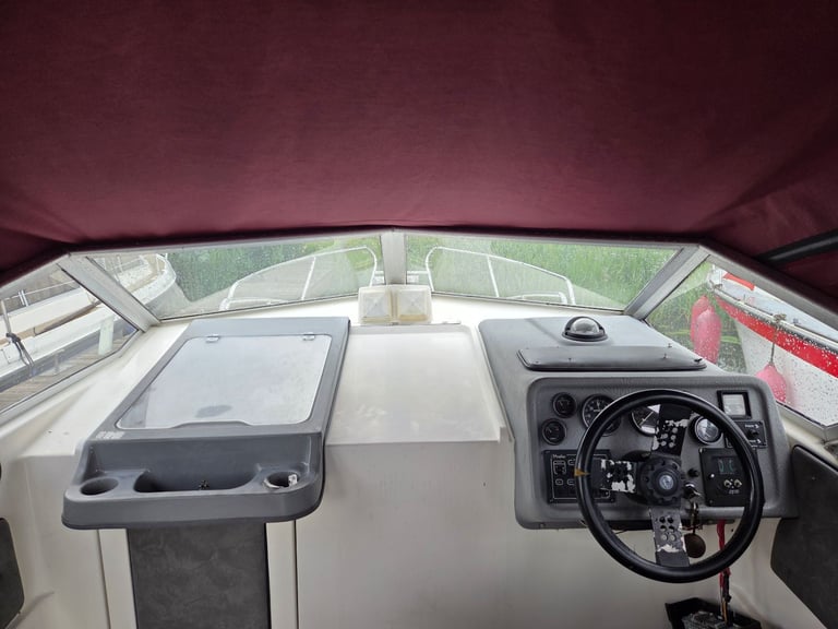 Sealine envoy 215