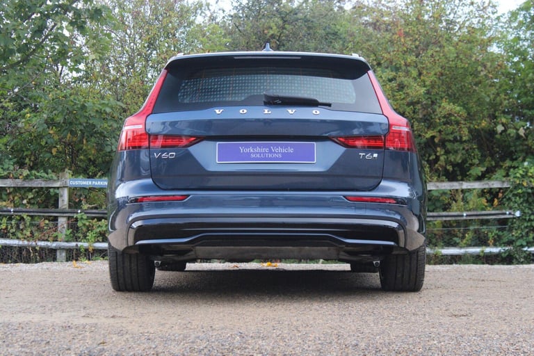 2025 Volvo V60 2.0 T6 18.8kWh Plus Auto AWD Euro 6 (s/s) 5dr ESTATE Petrol/Electric Hybrid Automatic